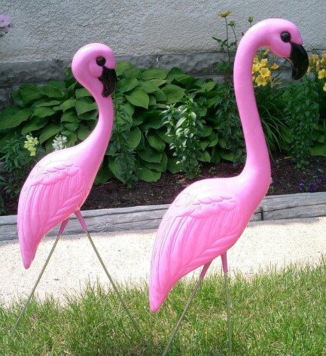 pink flamingo lawn ornament